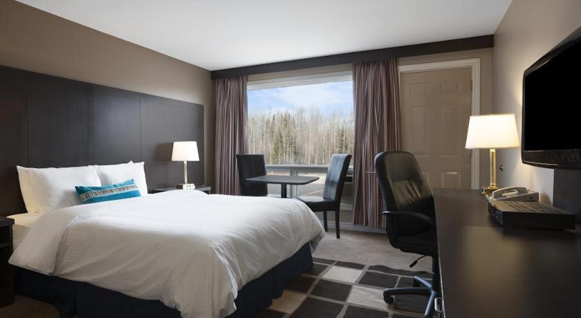 Travelodge by Wyndham Kapuskasing Bagian luar foto