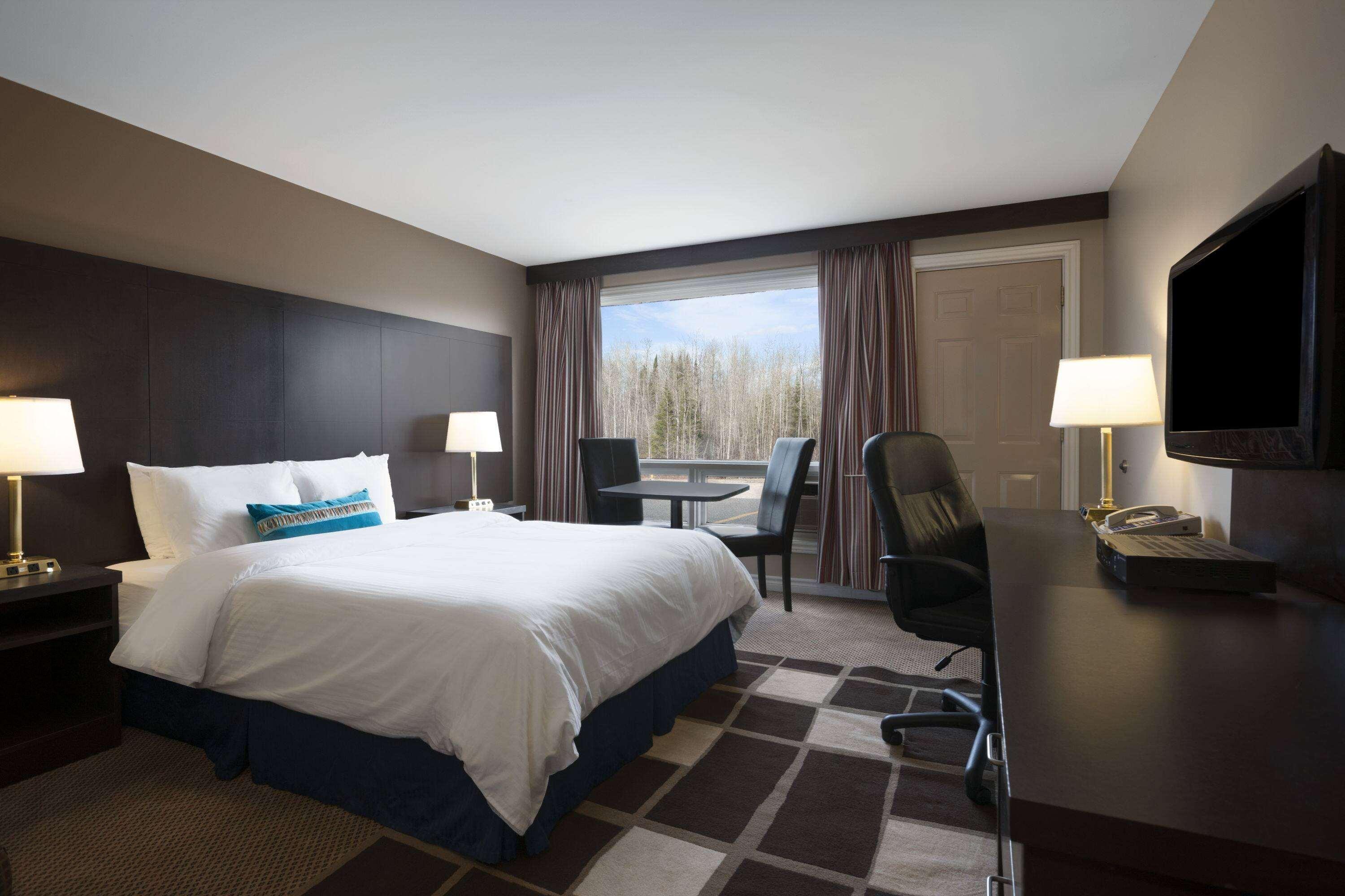 Travelodge by Wyndham Kapuskasing Bagian luar foto