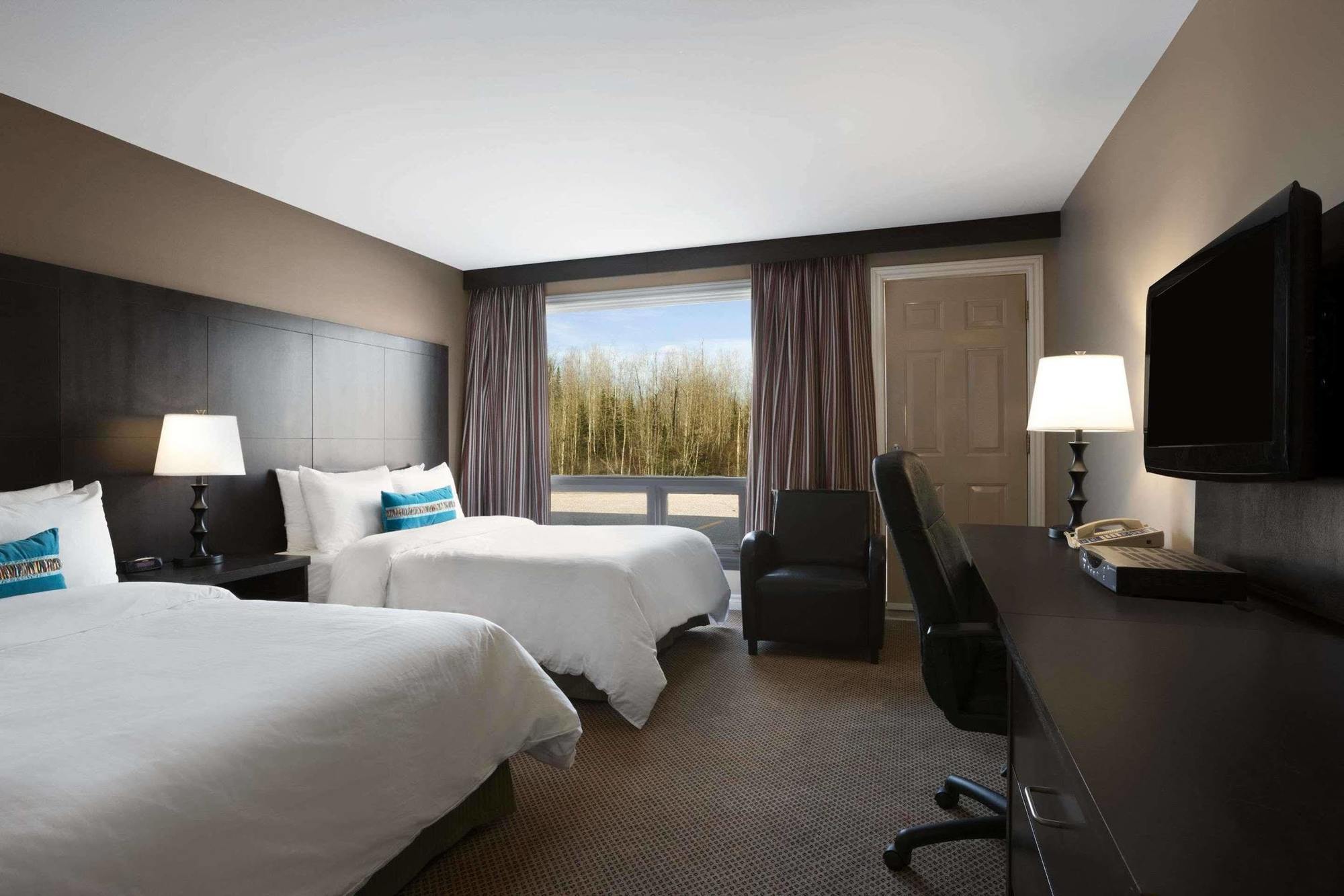 Travelodge by Wyndham Kapuskasing Bagian luar foto